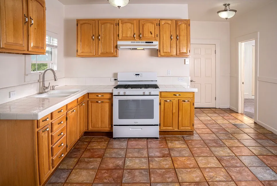 Charming Oakland Home with Space, Comfort & Convenience W/ Backyard! — Photo 3