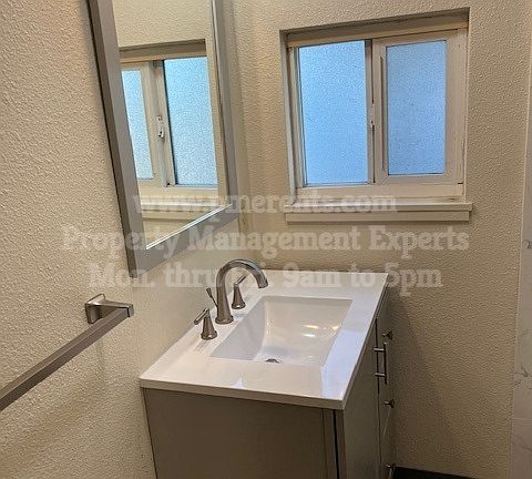 2nd image of 462 E Pine St #462