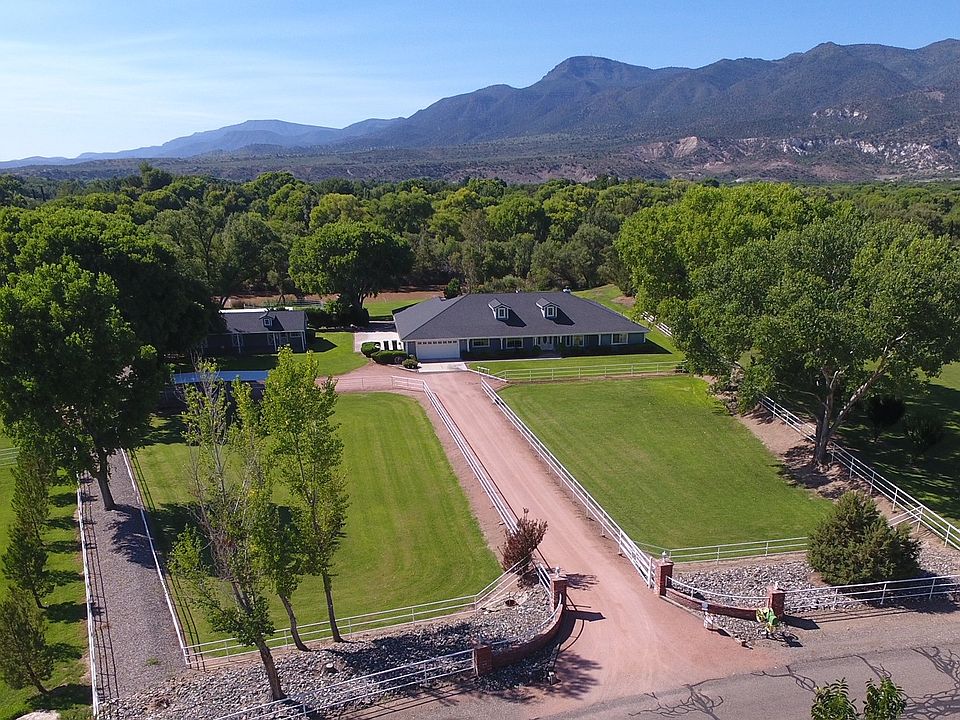 Aerial view home & mountains