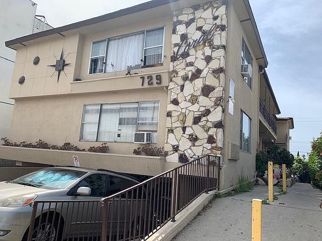 1st image of 729 Gramercy Dr #7