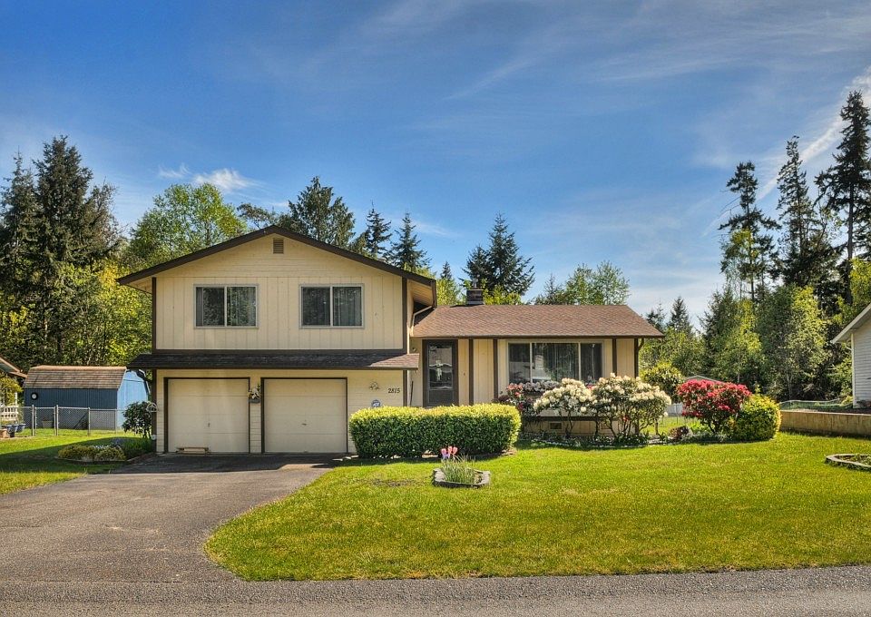 1st image of 2815 NE Fernwood Ct