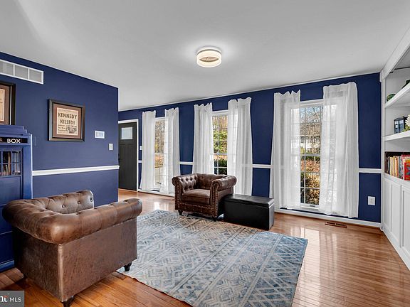 4th image of 8396 Quailwood Ln