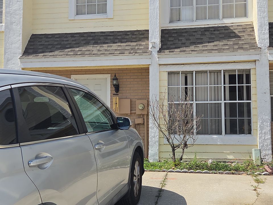 1st image of 11002 Yorkshire Ridge Ct