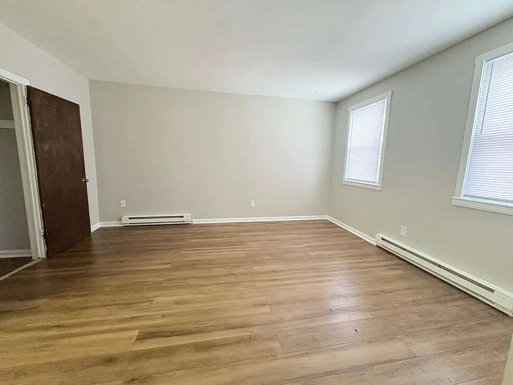 1 bed, $1,200 — Photo 1