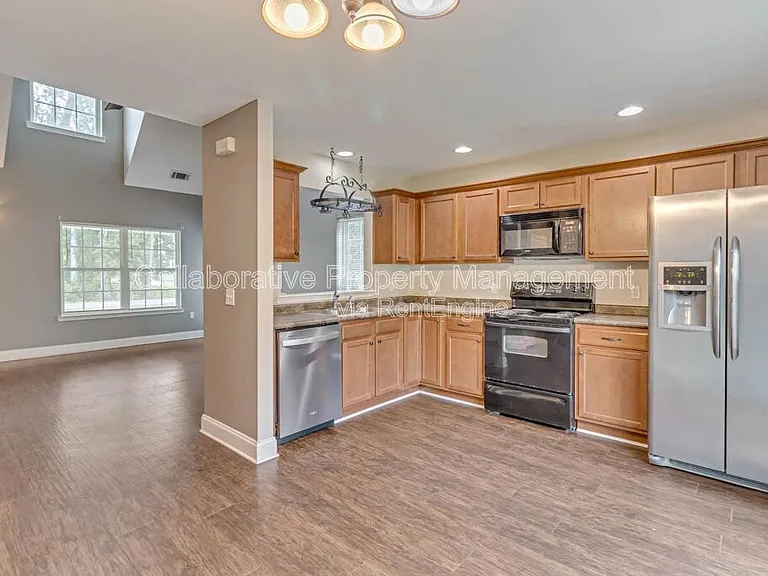 103 W Tietgen St — Photo 14