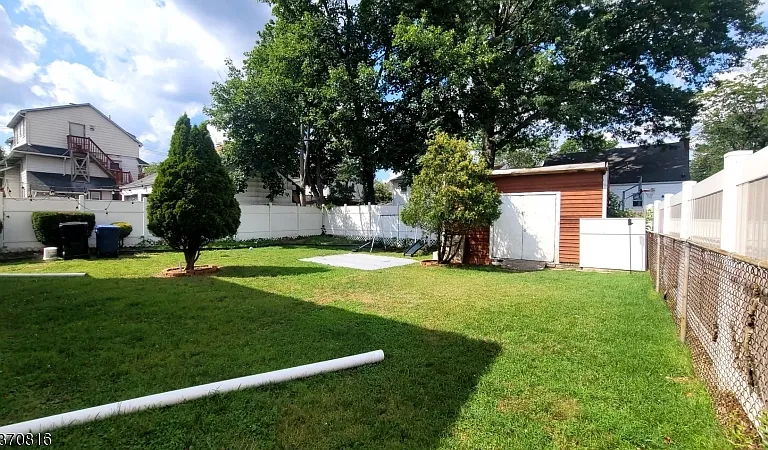 183 Reeve Ter — Photo 35