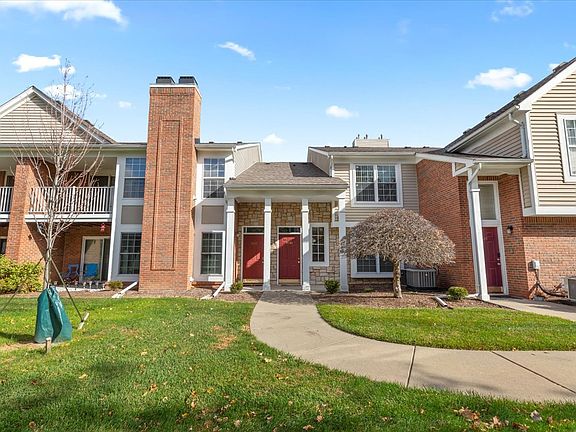 Welcome home to 4648 Berkshire Drive!