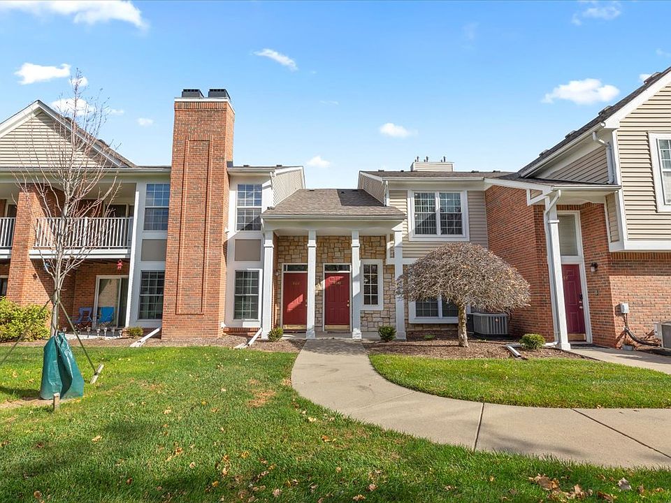 Welcome home to 4648 Berkshire Drive!