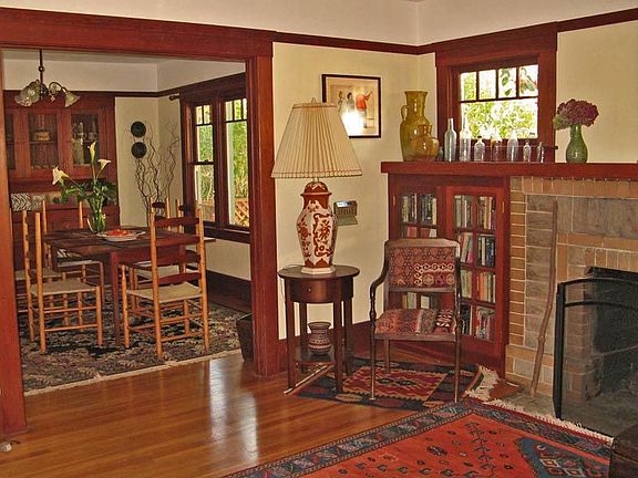 Formal living & dining rms