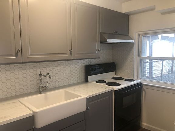 3rd image of 11 Wendel Pl