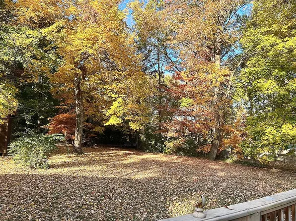 221 Cogdill Rd, Knoxville, TN 37922