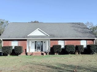 7345 Amberwood Ln, Lucedale, MS 39452