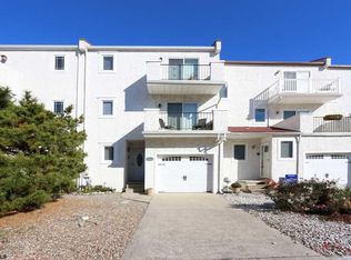 5 Surfside Rd, Brigantine, NJ 08203
