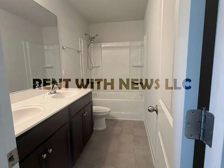 110 Prairie St — Photo 33