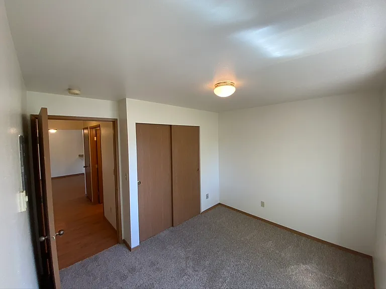 1100 N Alder St — Photo 11