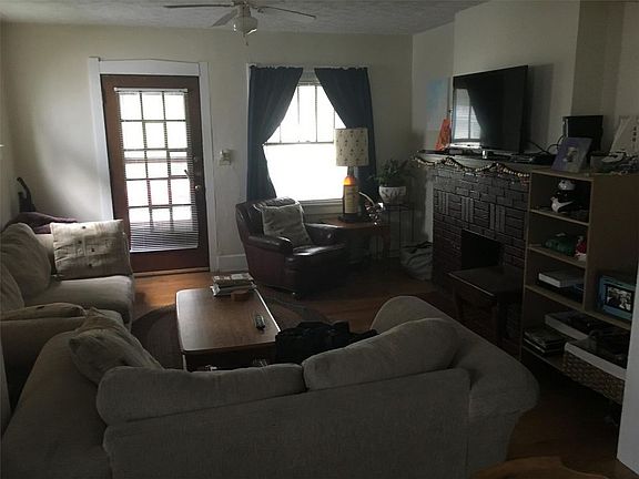 5th image of 520-522 E Tompkins St