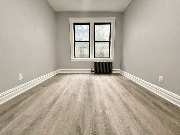 2nd image of 122 Corbin Ave #12E