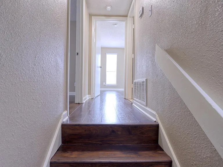 707 Harbour Town Dr #1 — Photo 22