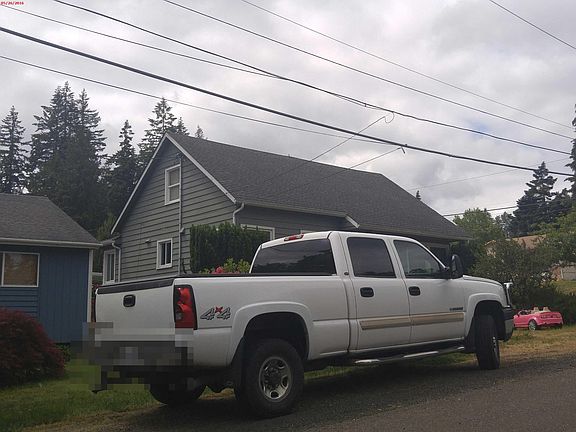 2nd image of 925 Thomas Ave