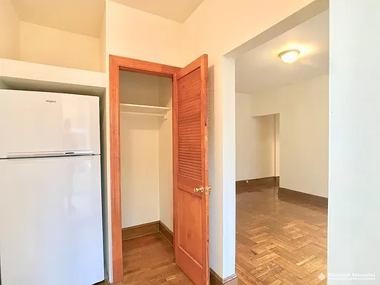 Rented by Sovereign Associates | media 13