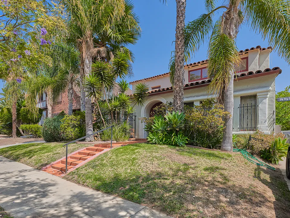 510 N Orange Dr #3