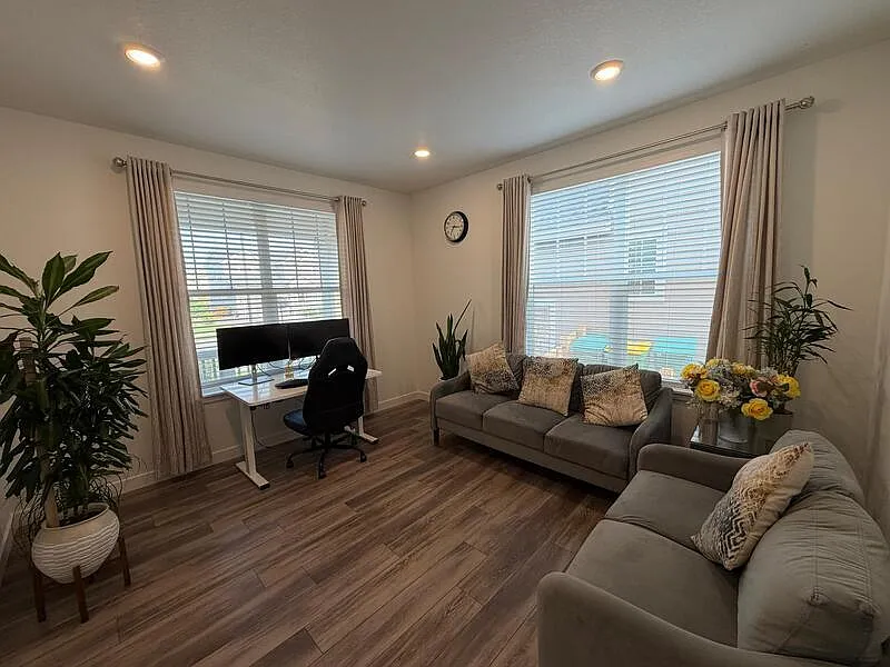 4 bed, 3.5 bath, $3,600 — Photo 3