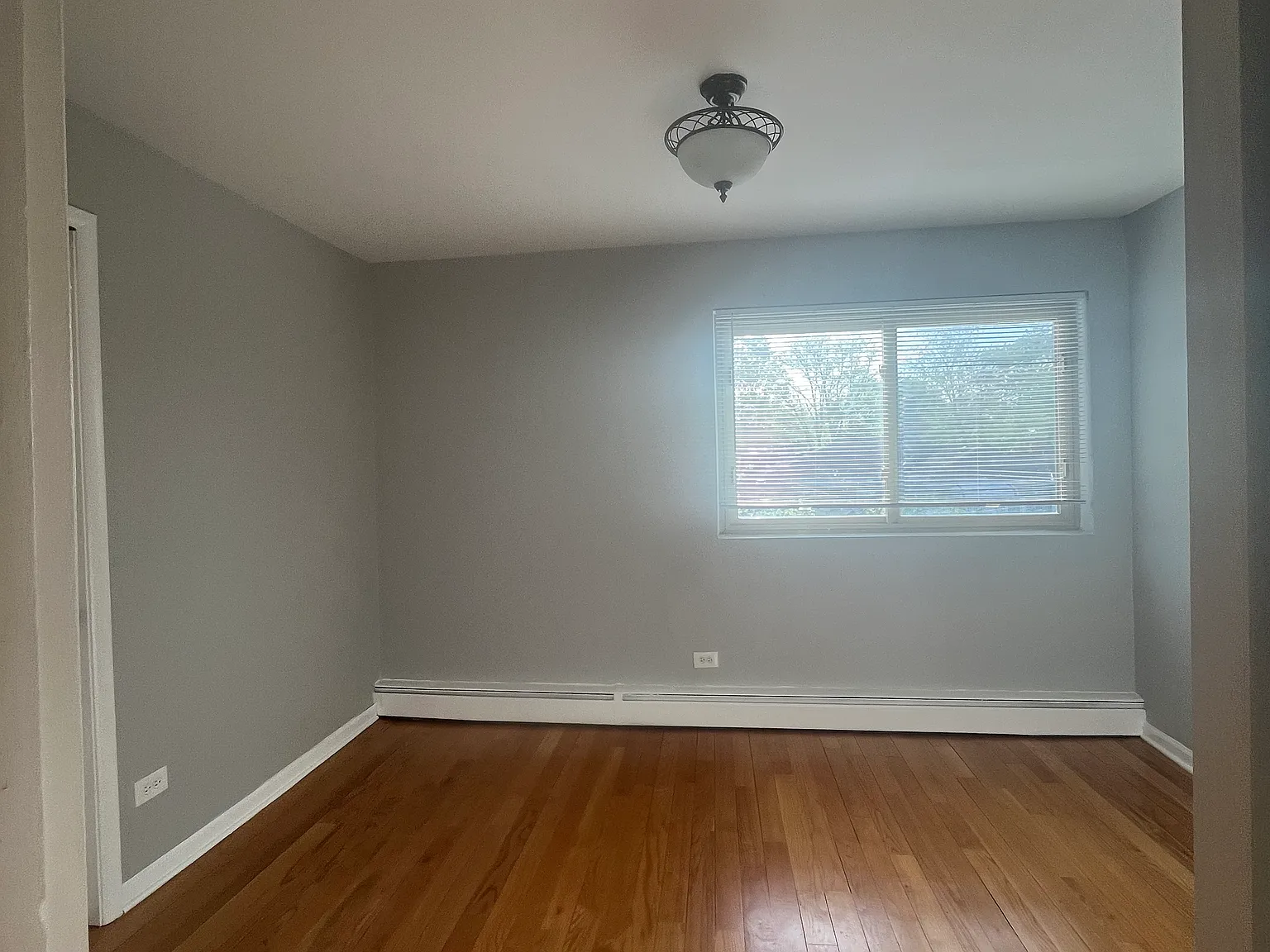1 bed, 700 sqft, $1,550 — Photo 4