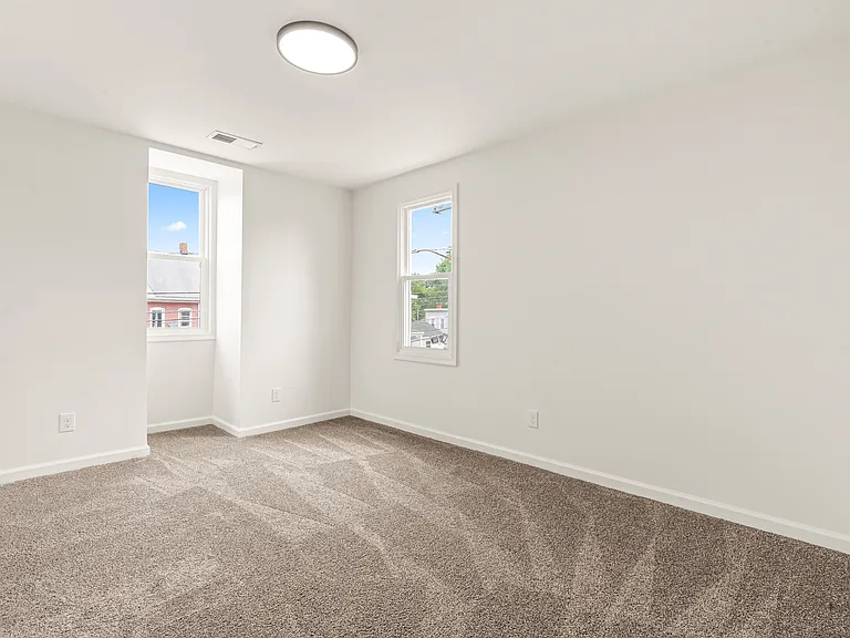 753 W Washington St #B — Photo 22