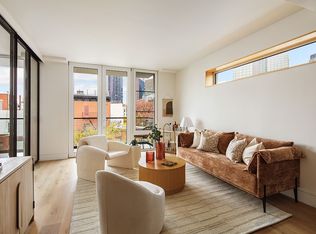 The Manhattan Belle, Brooklyn, NY 11222