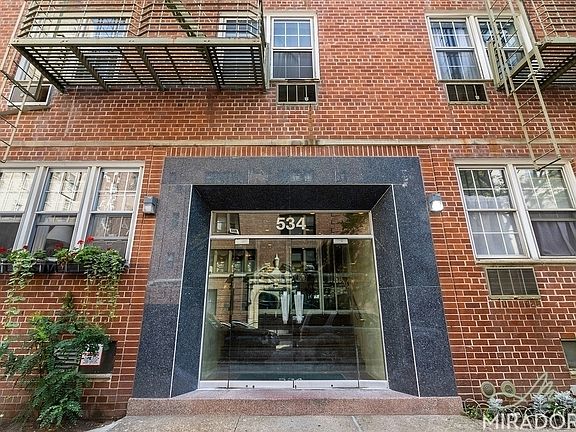 5th image of 534 E 85th St APT 2