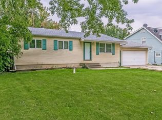 2451 Oakridge Dr, Flint, MI
