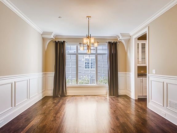 4th image of 1654 Finsbury Ln