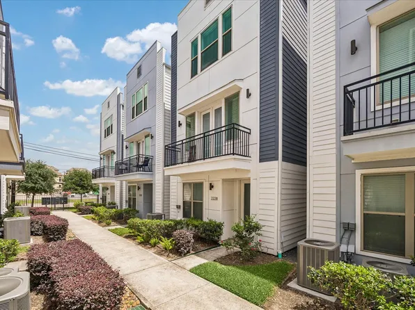 2228 McGowen St, Houston, TX 77004