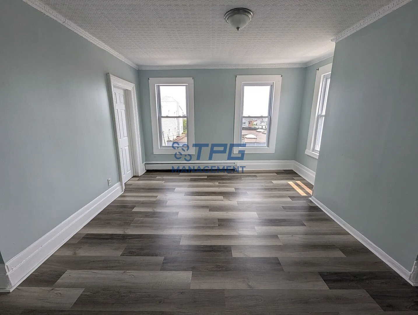 Fully Renovated 2BR Apartment | Top Floor | Prime Newark Location | Modern Upgrades — Photo 2