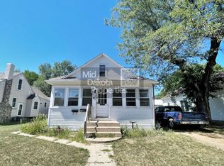 315 S Minnesota St, Mitchell, SD 57301