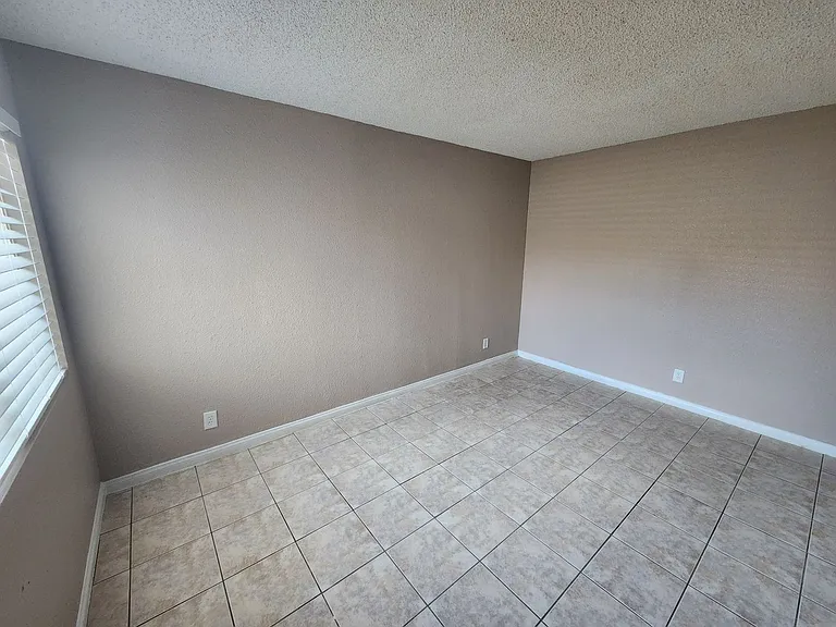 1705 Breckenwood Ct #1 — Photo 10