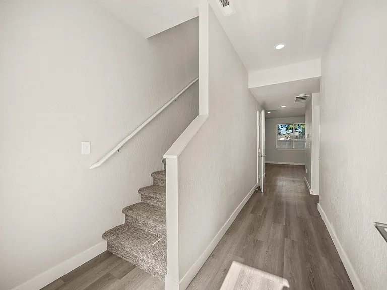 11915 E Spruce Ln — Photo 8