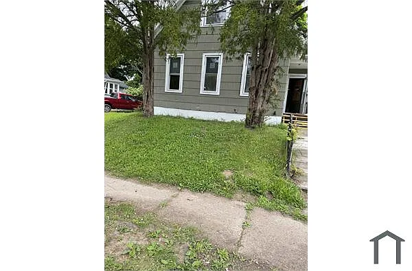 Building Photo - 60 Pardee St