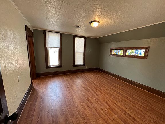 5th image of 1040 Jessie St #2