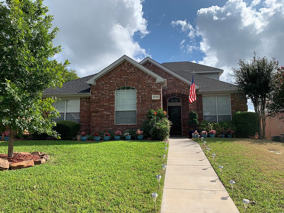 1st image of 9705 Summer Dr