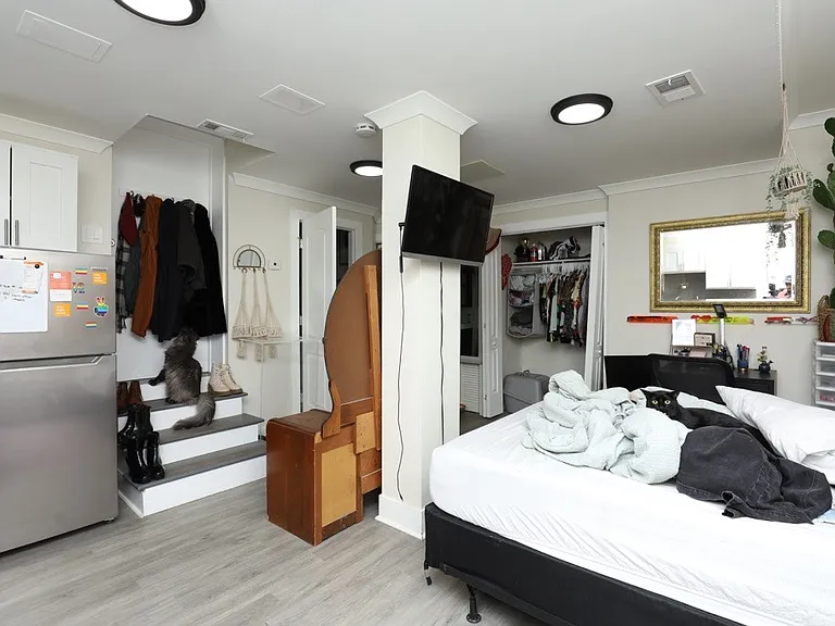 648.5 W Roscoe St #DG — Photo 5