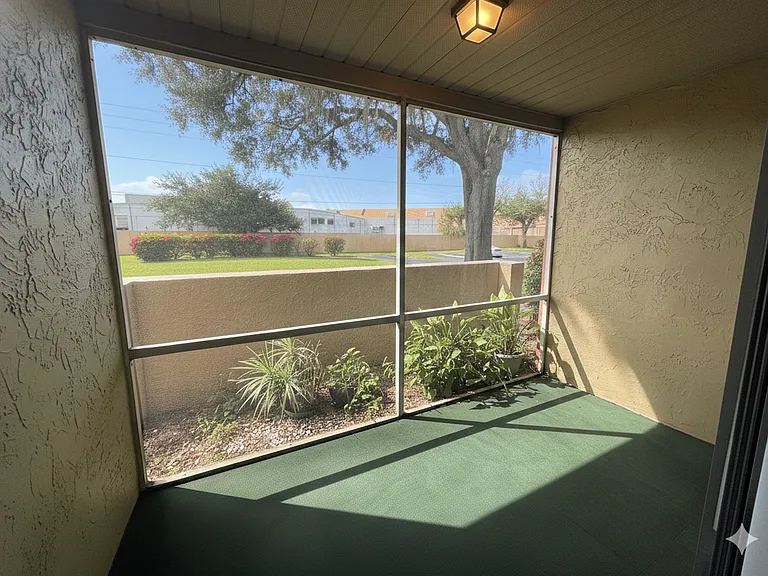610 Kenwick Cir #103 — Photo 17