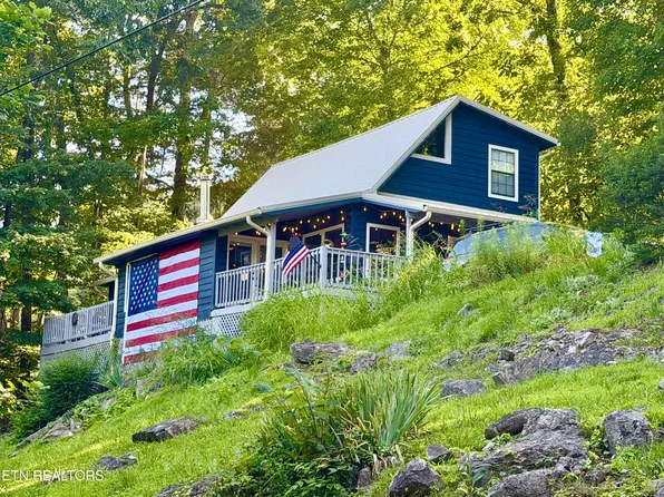 131 Phoenix Ln, Speedwell, TN 37870