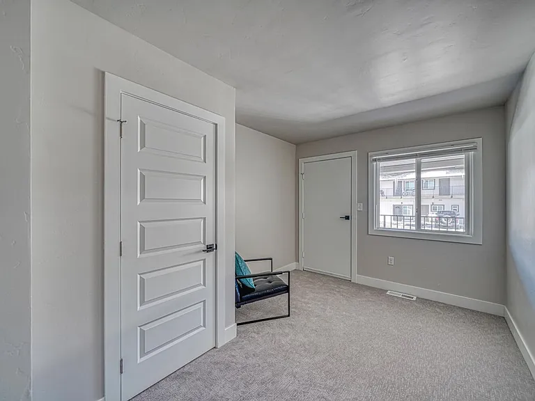 921 Mount Massive Dr — Photo 16