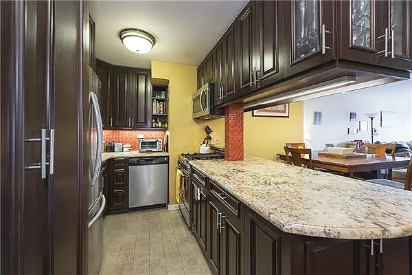 Sold by David Francis New York LLC | media 9