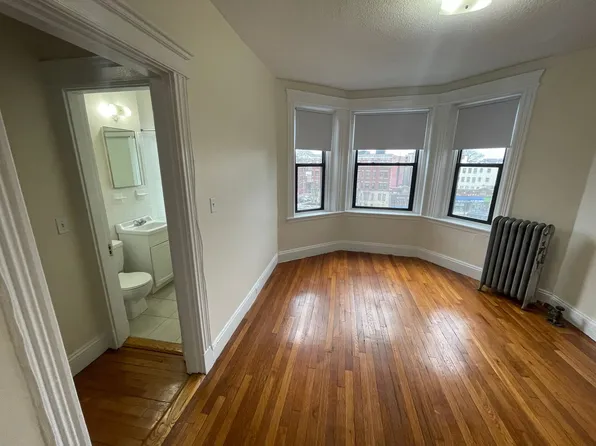 1156 Commonwealth Ave APT 43, Boston, MA 02134