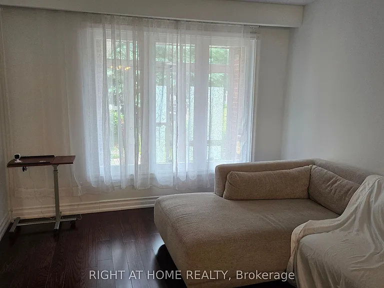 5 Constellation Cres — Photo 5
