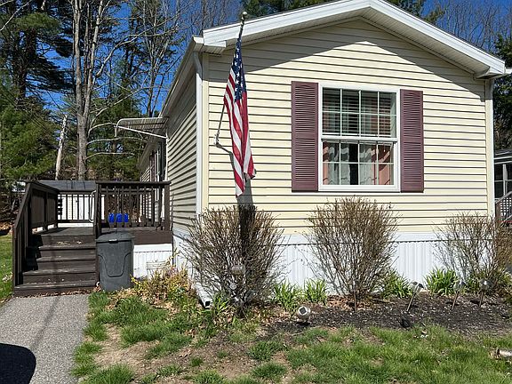 2nd image of 10 Mayflower Drive