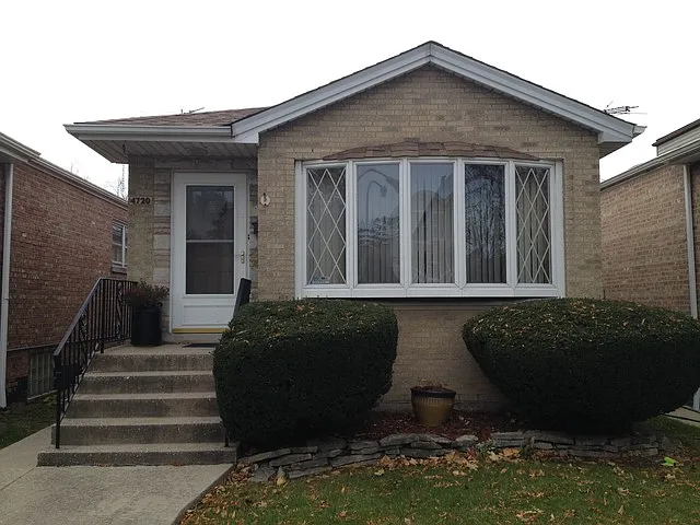 4720 S Ridgeway Ave photo 1