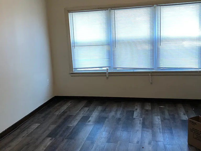 W 38th Pl — Photo 1